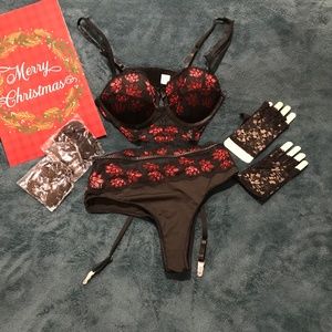 NWOT 4 pc. Lingerie set